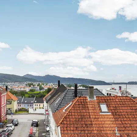3 Bedroom 500m To Bryggen Apartment *